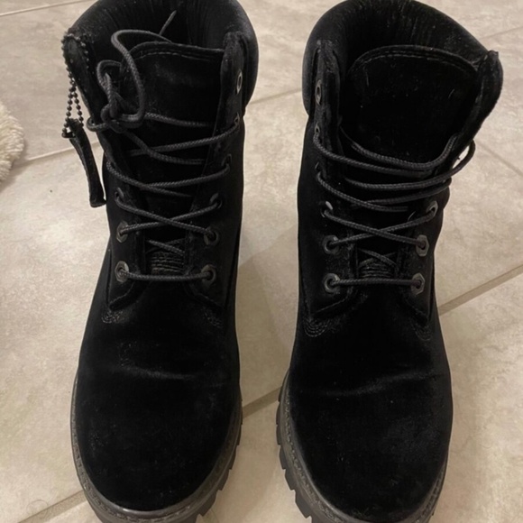 OFF- WHITE Virgil Abloh X TIMBERLAND Black Velvet Boots Women Size8 - Picture 1 of 9